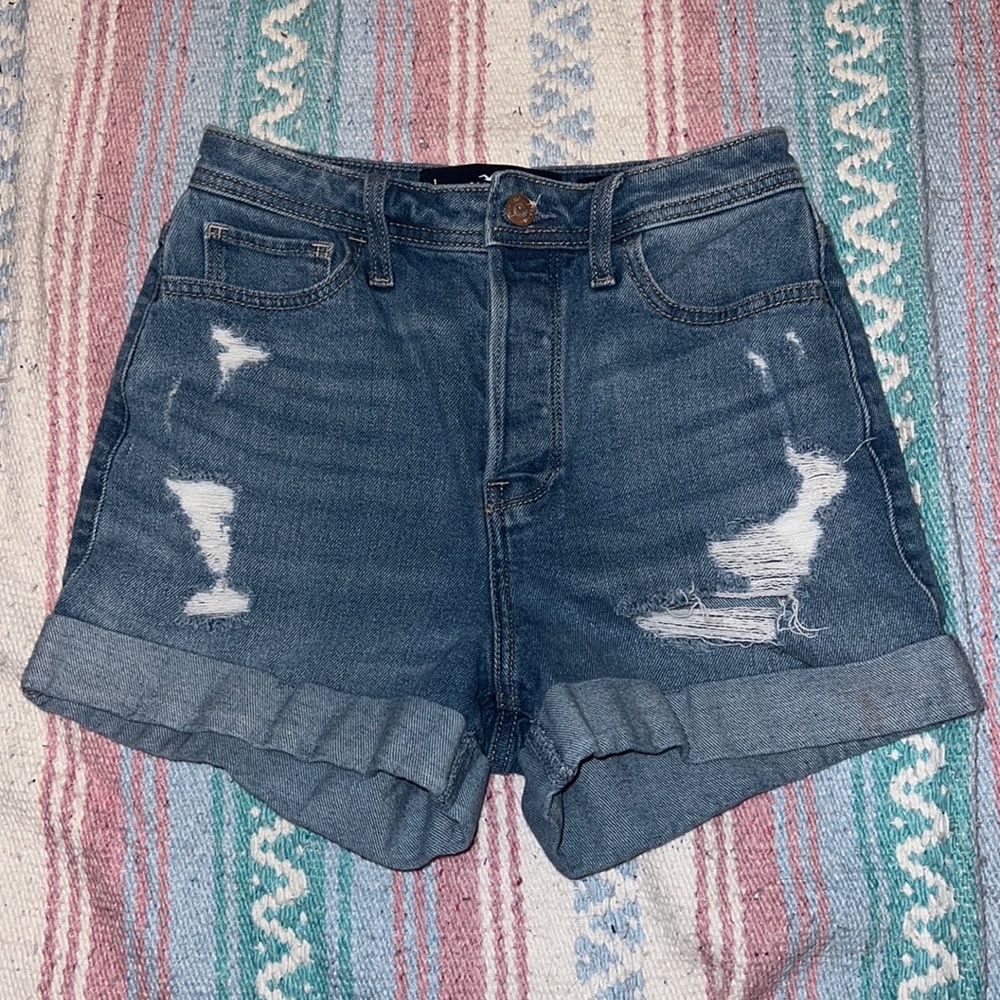 Hollister blue distressed denim ultra high-rise mom shorts
